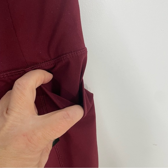 Lane Bryant LIVI Power Color Block Capri Signature S Leggings Zinfandel Sz 18/20 - Picture 9 of 15